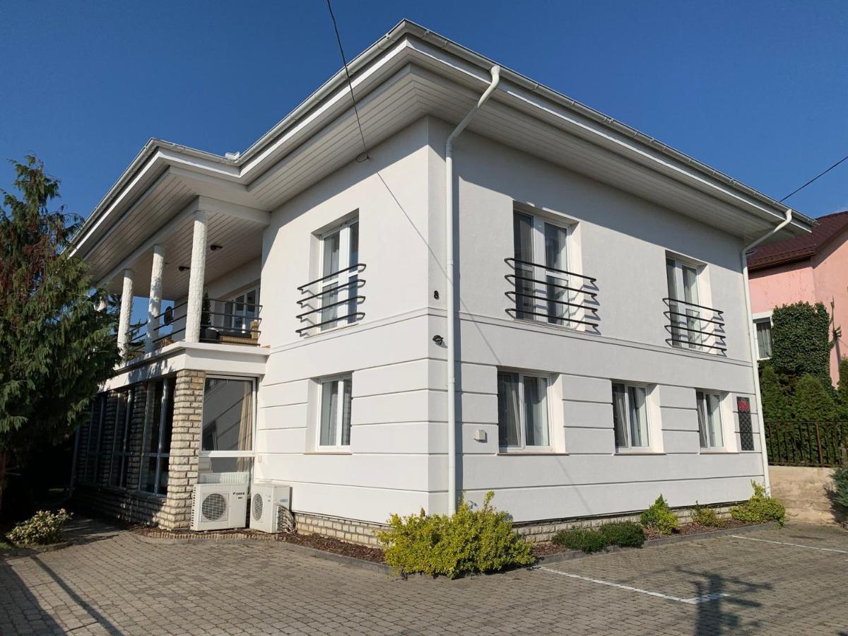 Koi Apartman Balatonalmádi Exterior foto